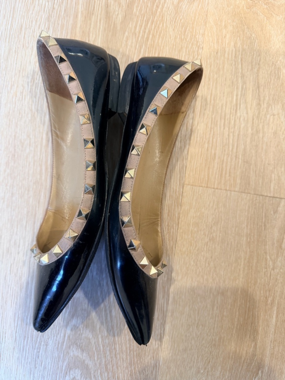 Valentino Black Patent Pointed Toe Rockstud Flats with Nude Trim - Picture 7 of 8
